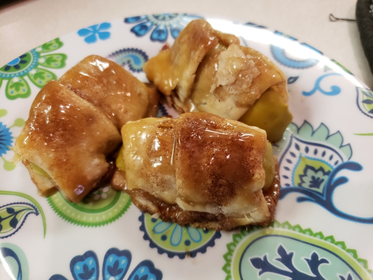 Learn to Make Apple Pie Bites With Quick Caramel Sauce